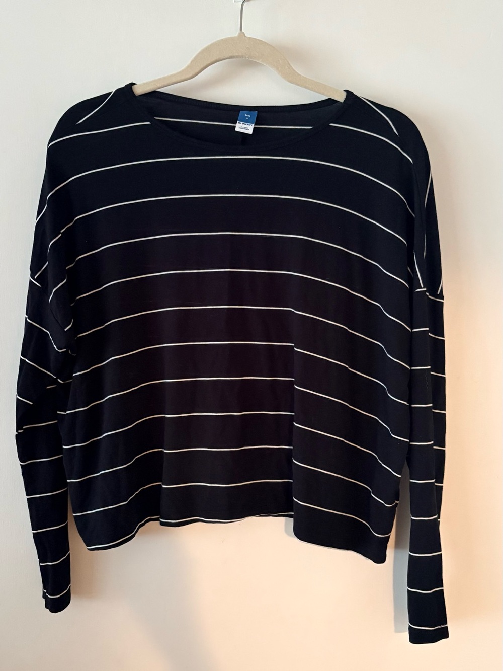 Old navy LUXE black and white stripe/ Long sleeve (size Small/ fits like large)